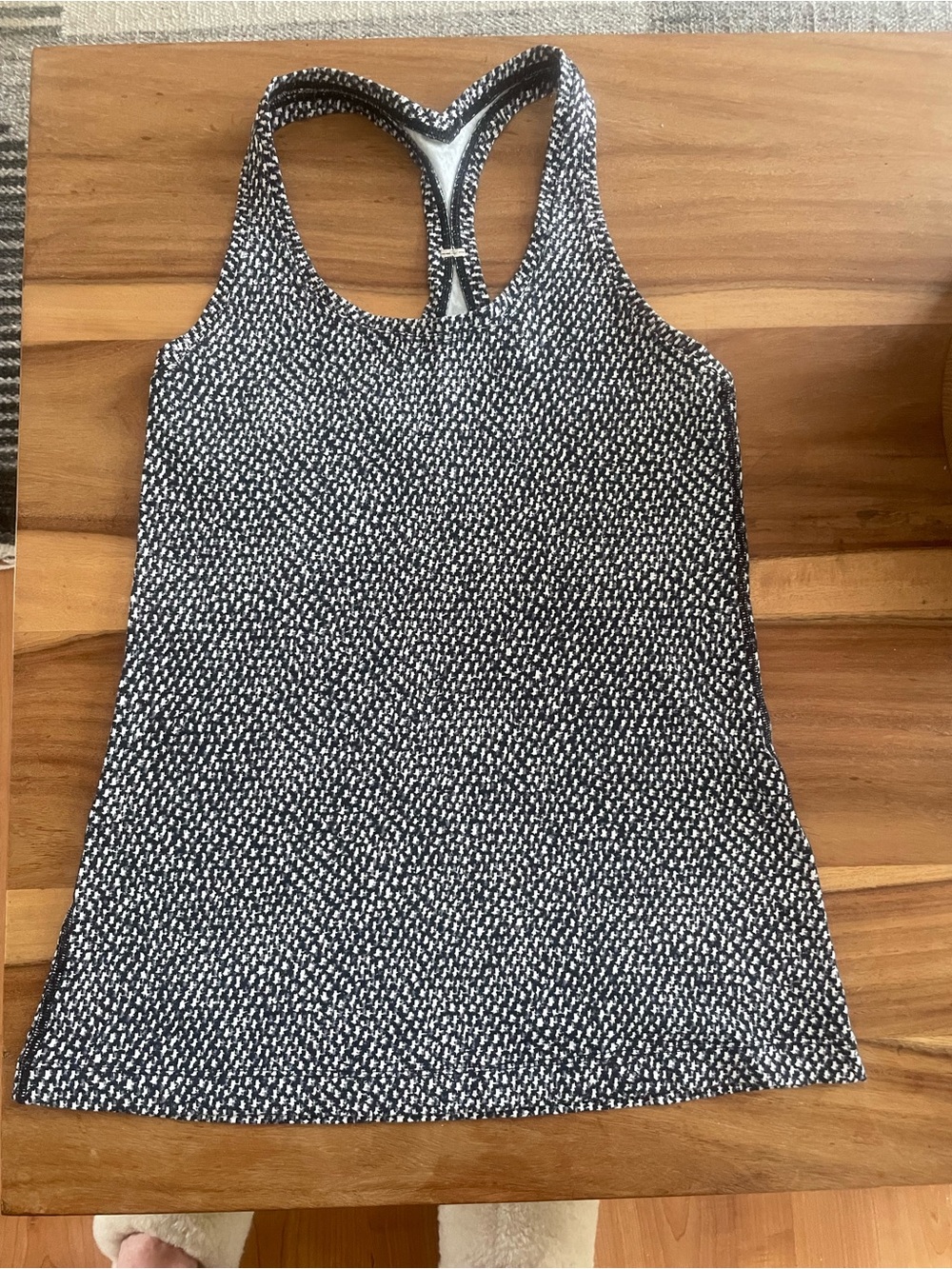 Lululemon Women’s Black & White Racerback Tank Top